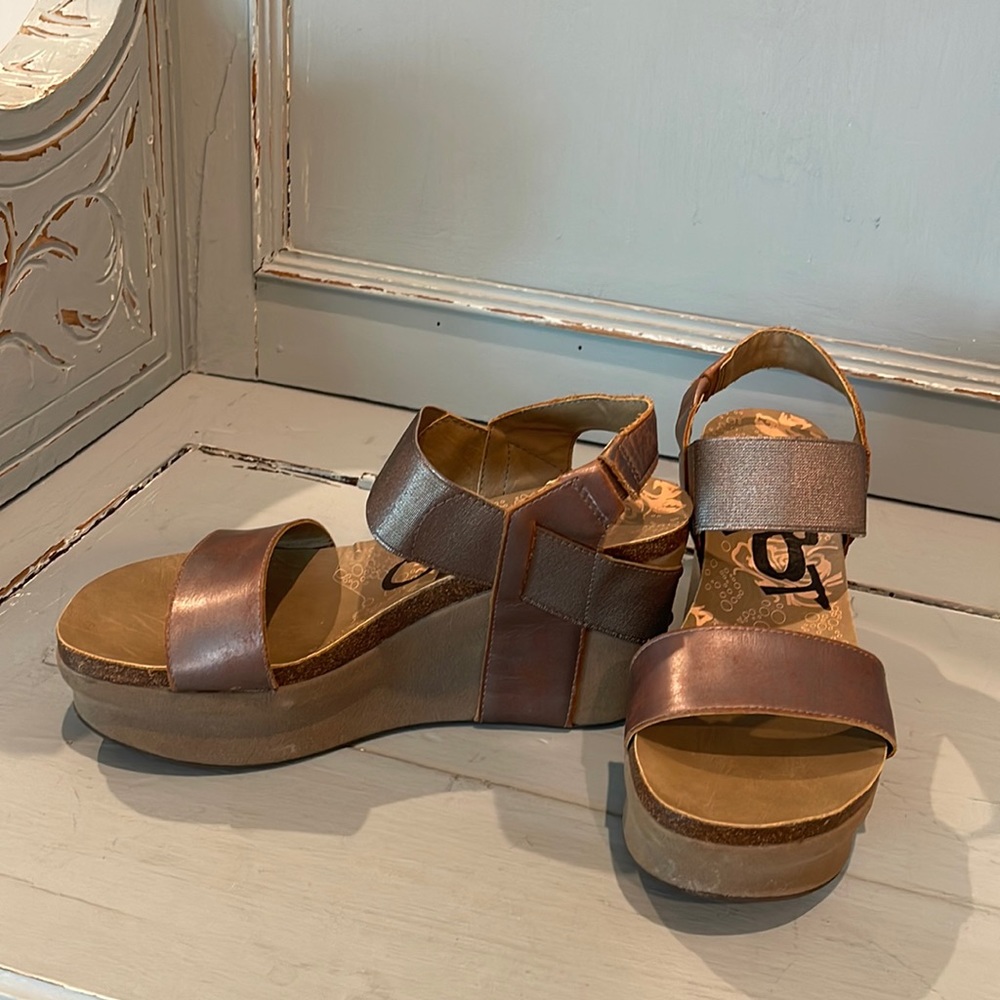 OTBT Women’s Bushnell Pewter Leather Platform Wedge Sandals Ankle Strap Size 7.5